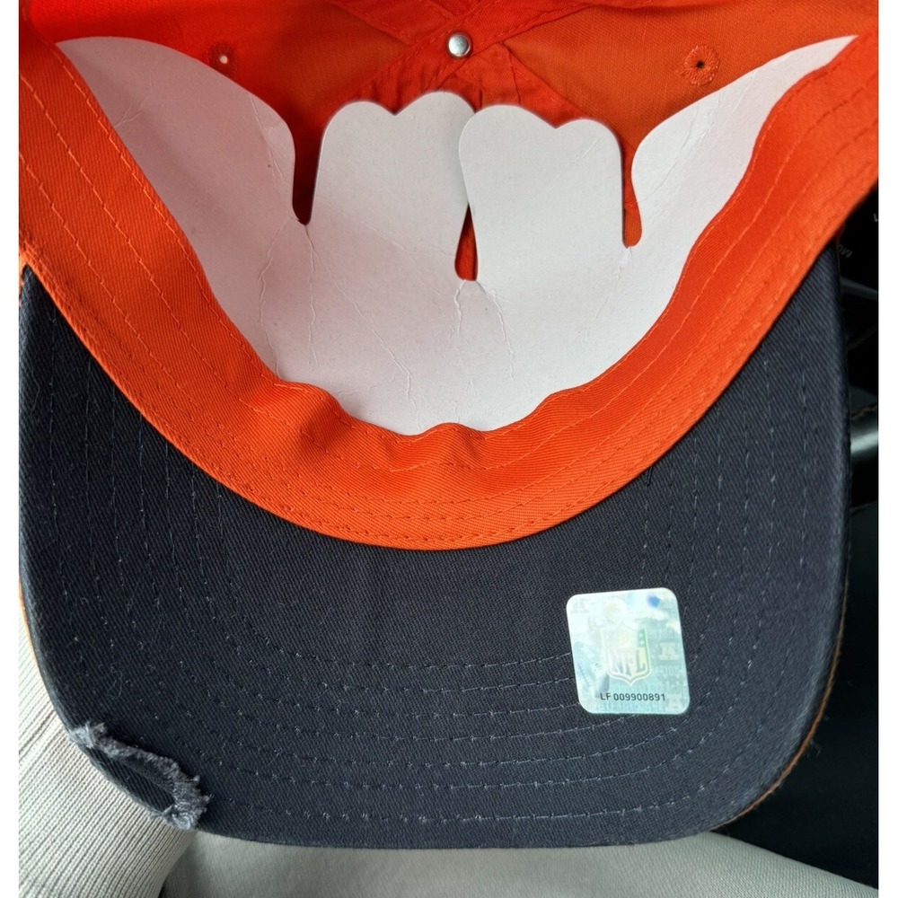 NFL Distressed Script Chicago Bears Adjustable Cap/Hat - Picture 5 of 7